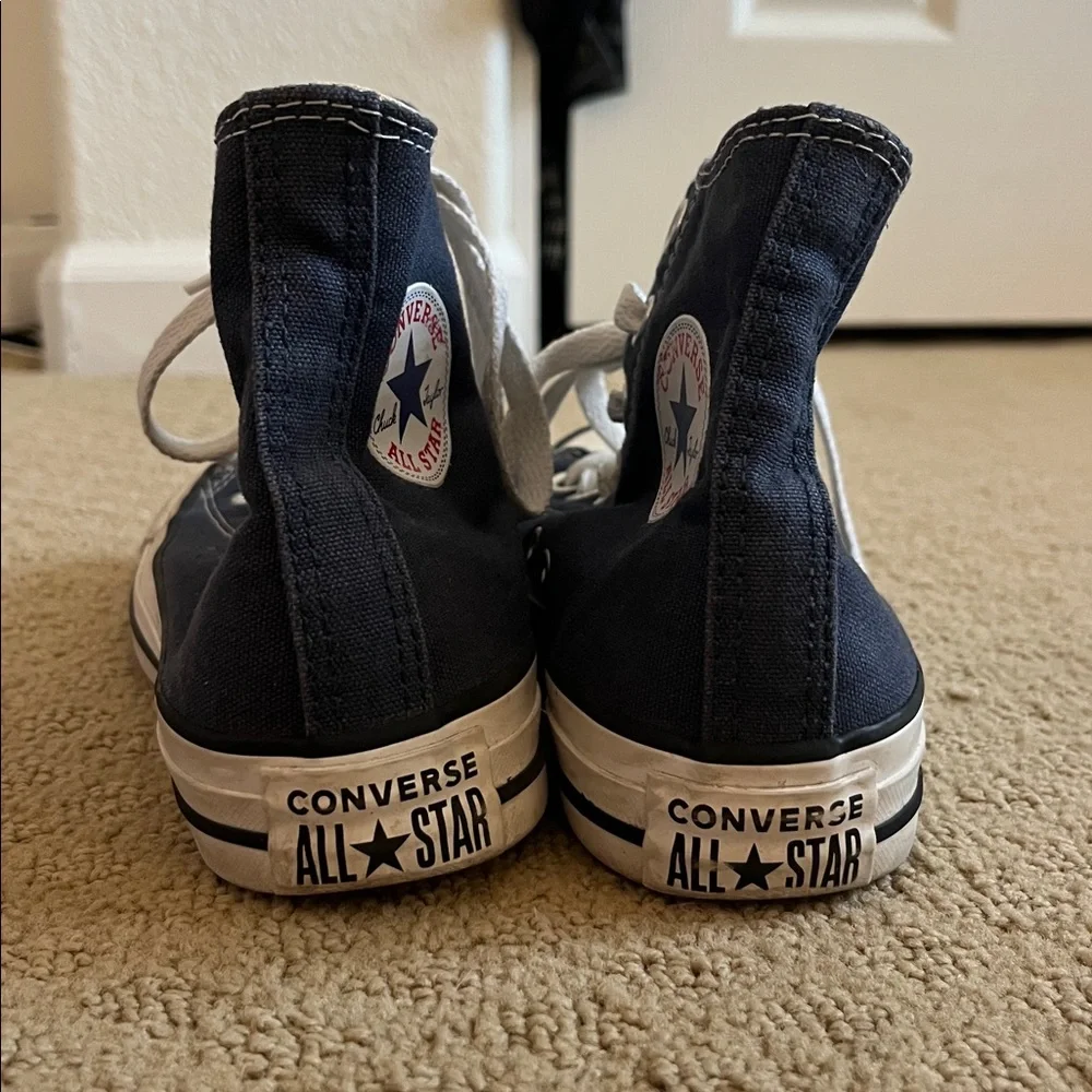 Converse Classic Navy Blue High-Tops - in amazing shape - Picture 5 of 6